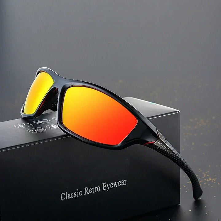 Stilvolle Unisex Sonnenbrille mit blendfreiem, polarisiertem UV400 Schutz. Ideal für Sommer & Reise.