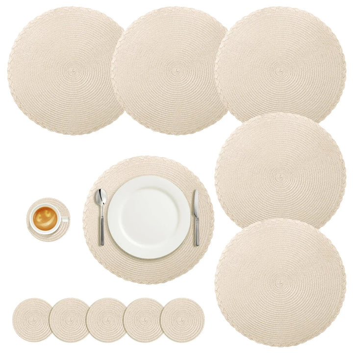 Elegante runde Tischsets im modernen Geflecht-Look. Vielseitige Dekoration für Küche & Esstisch.