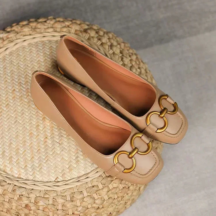 Orthopädische Damensandalen mit stützendem, anatomischem Fußbett für hohen Tragekomfort den ganzen Tag.