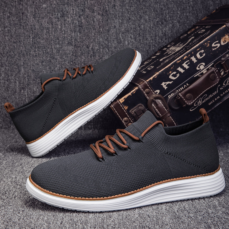 Stylischer Herren Freizeitschuh, bequemer Sportschuh mit Schnürung & robuster Sohle.