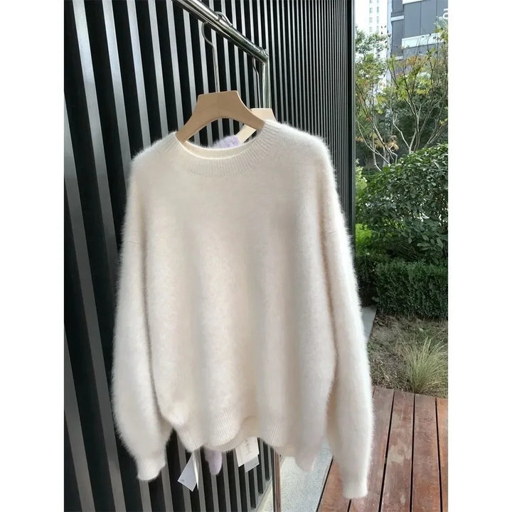 Warmer flauschiger Damenpullover in lässigem Oversize-Schnitt, gemütlich.
