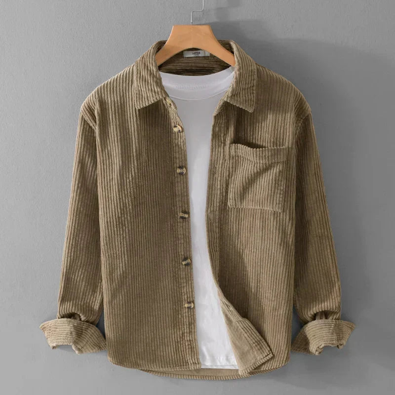 Graue Männer Overshirt-Jacke, ideale Übergangsjacke für Herren, mit Knopfleiste & Kentkragen. Modische Freizeitjacke.