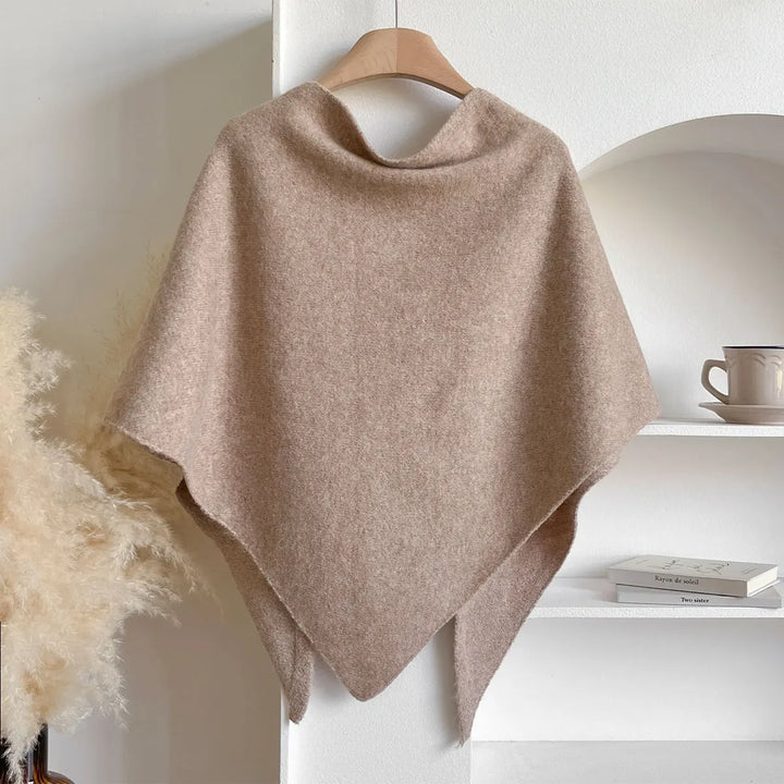 Warmer Damen Winterschal in schlichtem Design, als elegantes Accessoire oder für Layering-Looks.