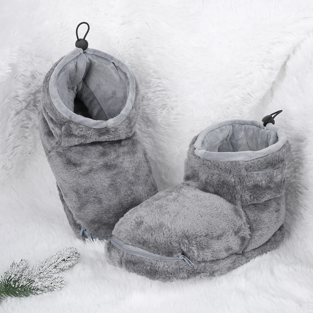 Gemütliche USB-Heizpantoffeln mit weichem Plüschfutter. Perfektes Winter-Geschenk für garantiert warme Füße.