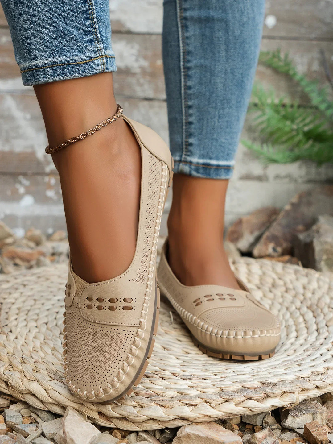 Robuste klassische Damen Loafer mit flacher Sohle, langlebig und bequem für den täglichen Gebrauch.