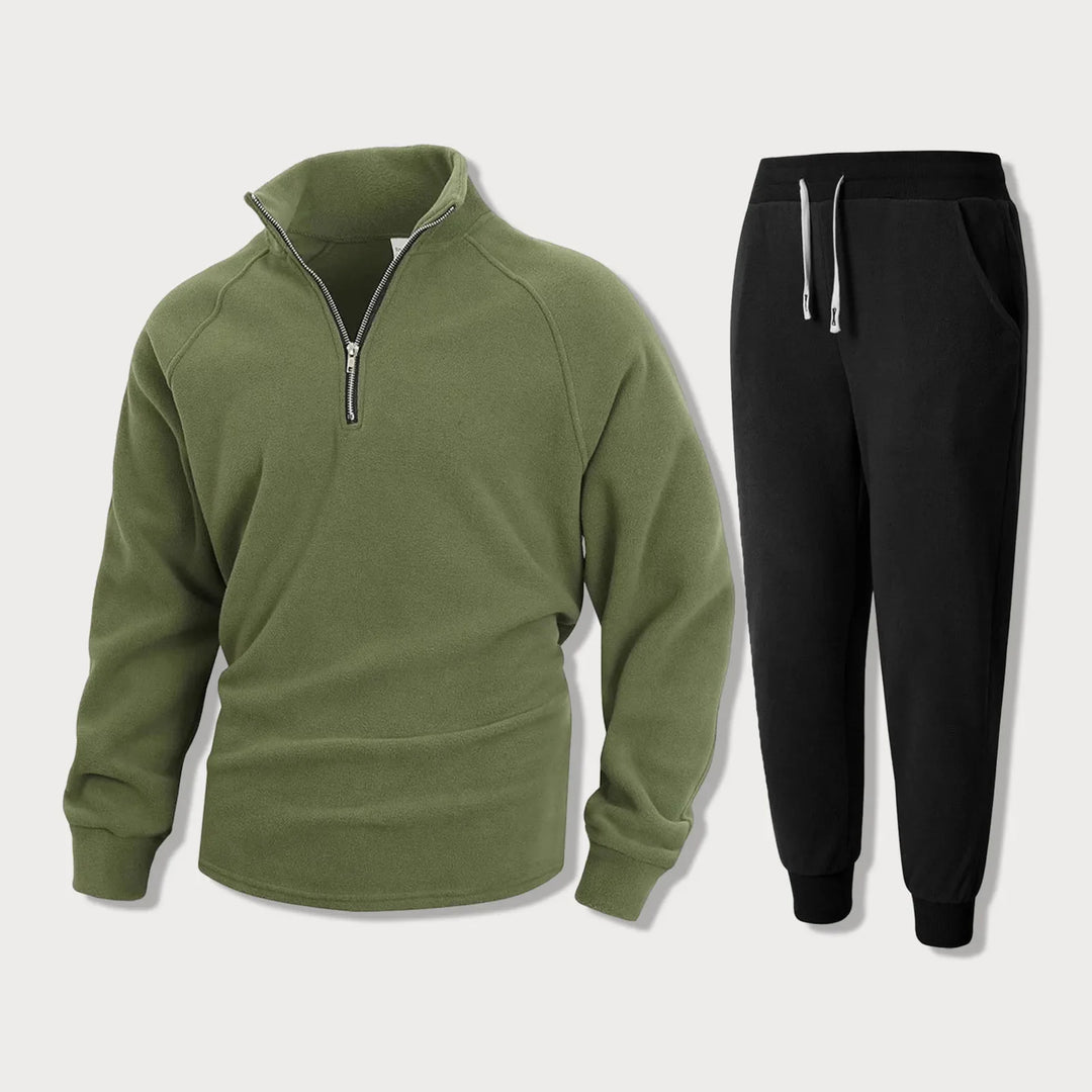 Hochwertiger Herren Trainingsanzug mit Halbem Reißverschluss Oberteil und bequemer Hose. Perfekt für Freizeitmode.