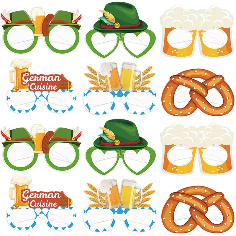 Gaudigläser Oktoberfest Fotobrillen Set (12 Stk.) mit Brezel, Bierkrug, Hut als Partyaccessoires.
