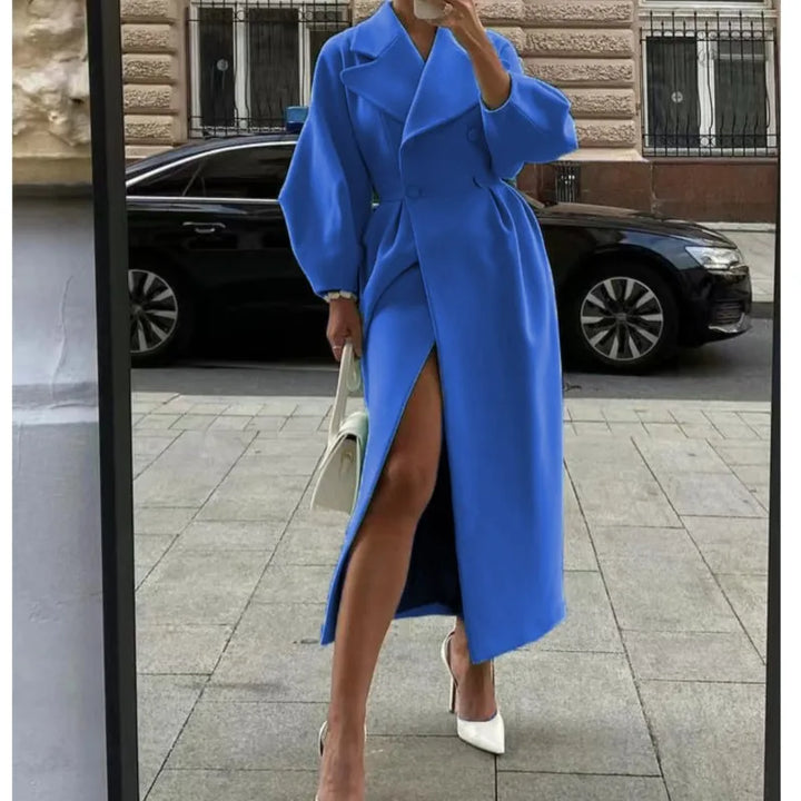 Hochwertiger langer Damen Mantel, der Eleganz & Komfort für Business und Alltag verbindet.