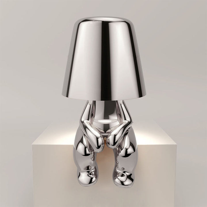 Elegante LED-Tischlampe aus Gold-Silber Metall und Glas, moderne Dekolampe für gemütliches Ambiente.