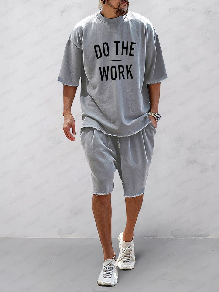Blick von hinten auf das lässige Herren Sportset: Oversize Hoodie & Jogginghose in Unifarbe.