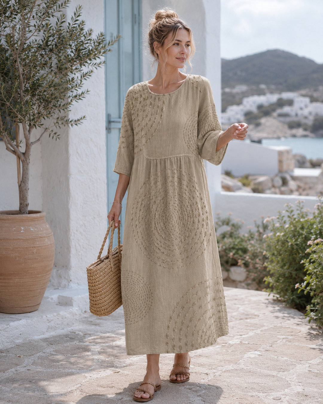 Einfarbiges, lockeres Damen Sommerkleid mit Rundhals & Dreiviertelarm; vielseitig & komfortabel für Freizeit.