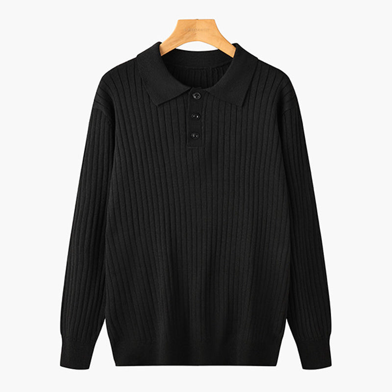 Detailansicht: Hochwertige Rippstruktur des eleganten Herren-Strick-Poloshirts. Komfortabler Langarm-Pullover.