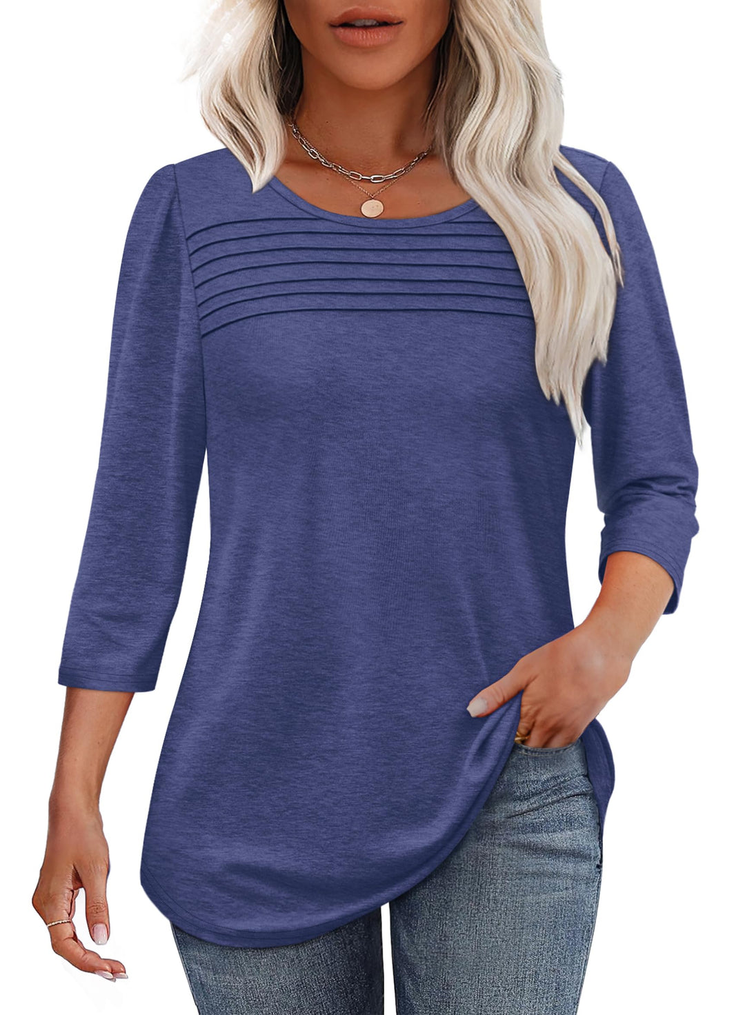 Fließendes Damen 3/4-Arm-Top mit Plissee-Details und Rundhals, ideal für dynamische Outfits.