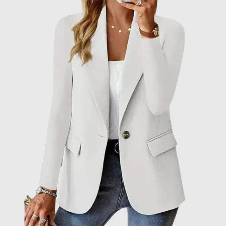Vielseitiger Damen Blazer, klassischer Regular Fit. Perfekt für Business, Büro oder legere Freizeit-Looks.