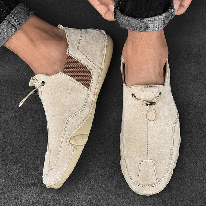 Elegante Herren Loafer in Schwarz, bequeme Slip-On Schuhe für Büro und Freizeit, klassischer Stil.