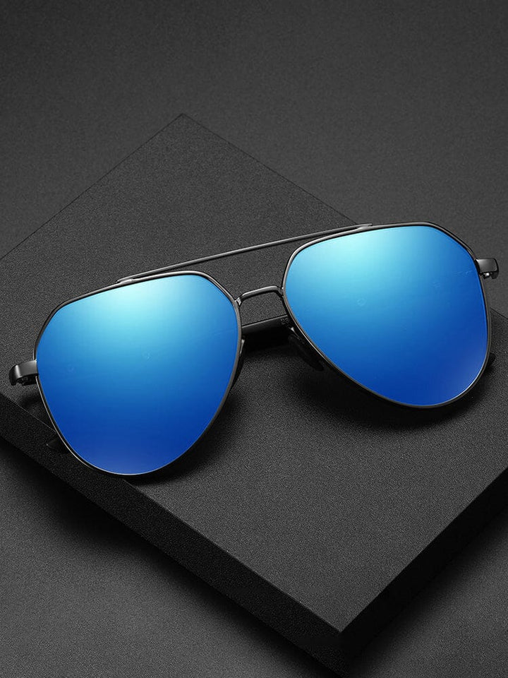 Sonnenbrille für Herren: Runde, polarisierte Gläser, edler Metallrahmen. Ideal für Urlaub & Freizeit.