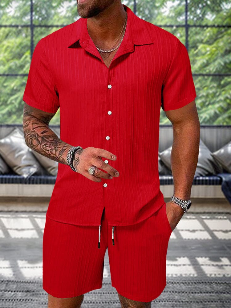 Strukturiertes Herren Kurzarmhemd & Shorts Set, perfekt für einen entspannten Sommer-Look.