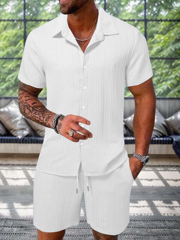 Herren Strandmode Set: Bequemes Hemd mit kurzen Ärmeln & Shorts, ideal für entspannte Stunden.