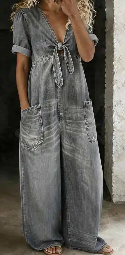 Eleganter Damen Kurzarm Jumpsuit mit V-Ausschnitt & lockerer Passform für den Sommer; ideal für Freizeit & Reisen.