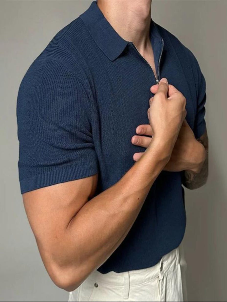 Modernes Herren Poloshirt kurzarm, Reverskragen & Halbreißverschluss. Elegantes Sommershirt für Freizeit.