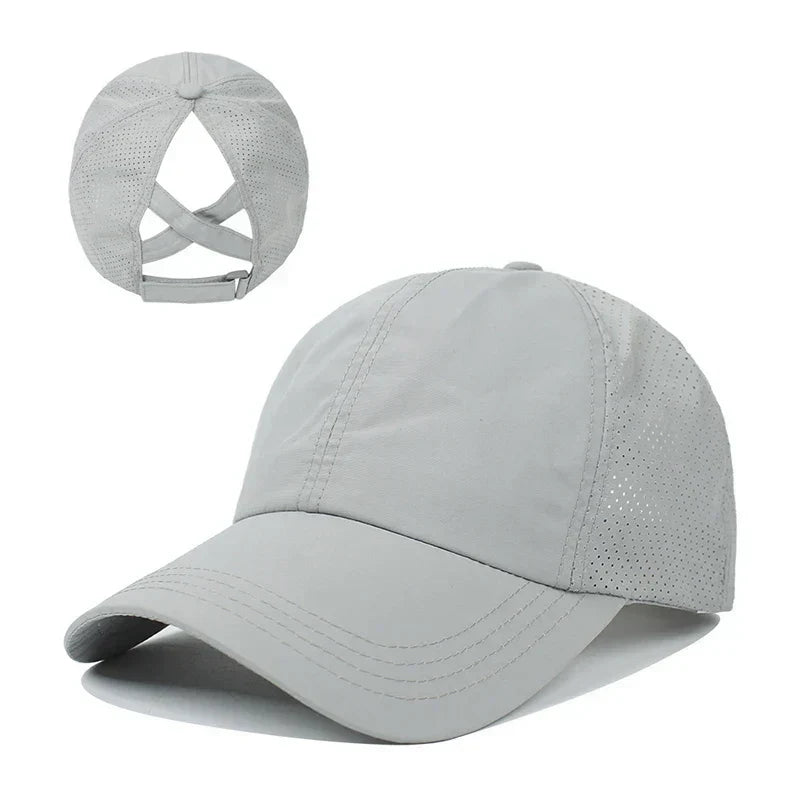 Vorderansicht der AeroCap: Atmungsaktive Unisex Sport-Basecap aus Mesh, mit leicht gekrümmtem Schirm.
