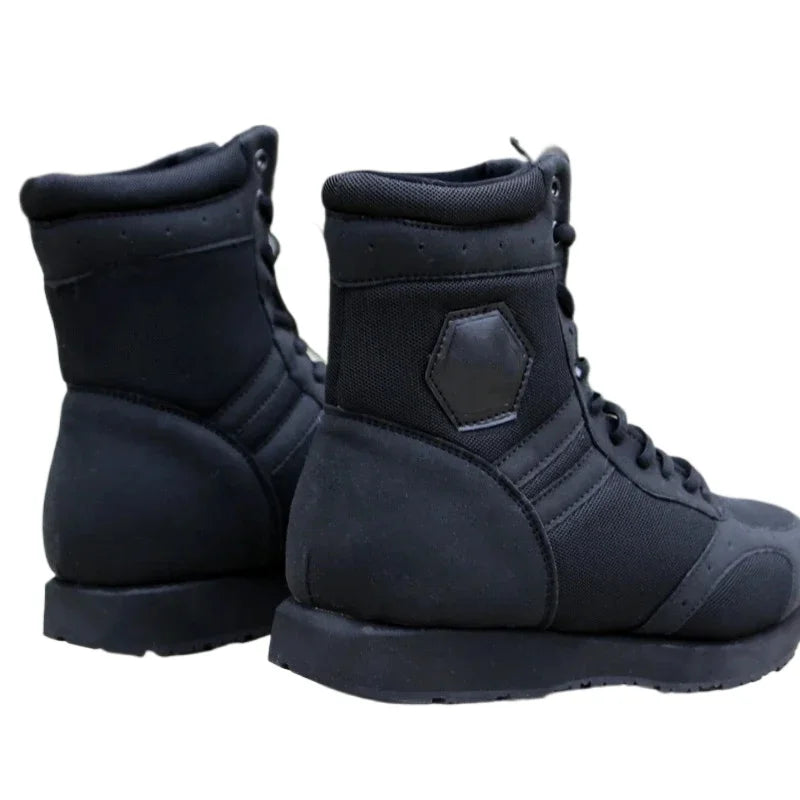 Robuste schwarze Herren Knöchelhohe Stiefel, bequem für Alltag & Outdoor-Abenteuer.