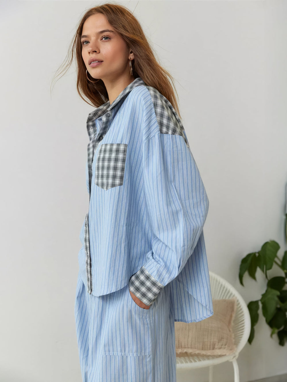 Elegantes, weiches Damen Pyjama-Set (2-teilig), perfekt als stilvolle Nachtwäsche oder Hausanzug.