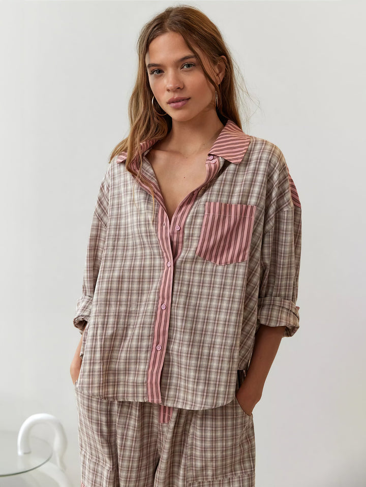 Komfortables Damen Schlafanzug-Set, zweiteilig, weich und elegant, für erholsamen Schlaf.