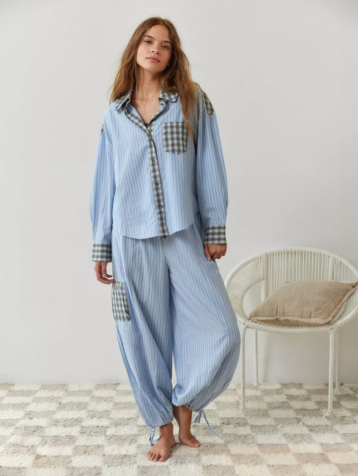 Nahaufnahme des weichen, eleganten Stoffes eines Damen Pyjama-Sets, perfekt als komfortable Nachtwäsche.