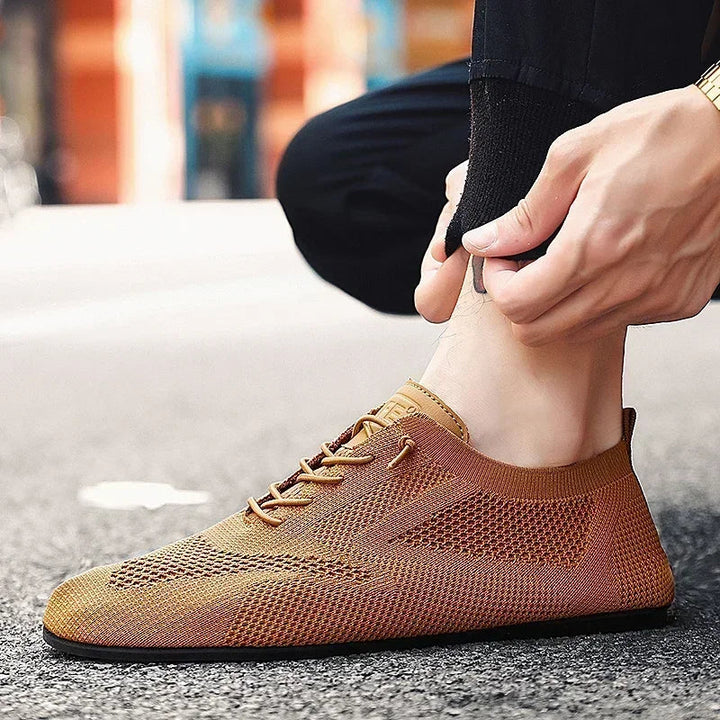 Sportliche Herren Sneaker: Atmungsaktive und leichte Alltagsschuhe für aktiven Komfort.