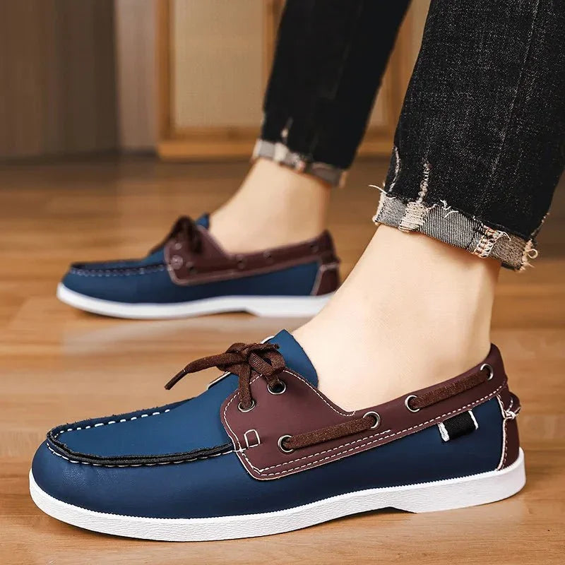Stilvolle Slip-on Männerschuhe: leichtgewichtige Slipper mit Komfortsohle & auffälliger Naht.