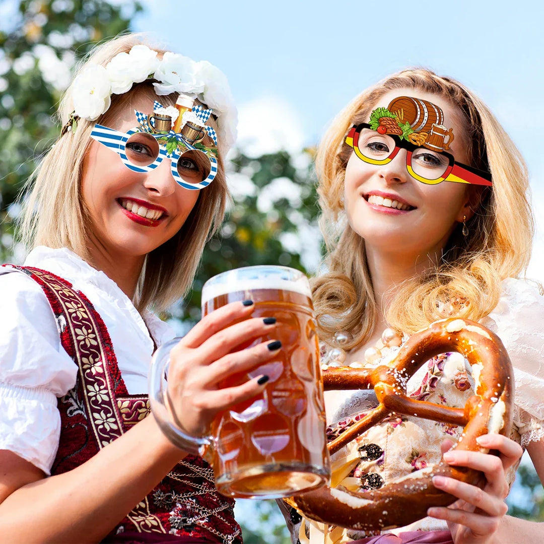 Vielfältiges Oktoberfest Fotobrillen Set: Brezel-, Bierkrug- & Hut-Designs für unvergessliche Fotos.