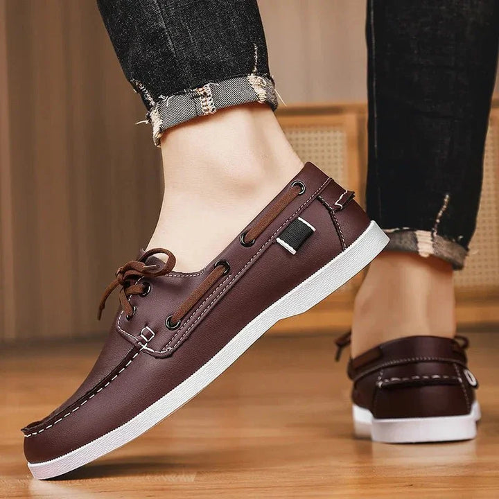 Bequemschuhe für Herren: leichte Slipper mit Komfortsohle, perfekt für Freizeit & entspannte Looks.