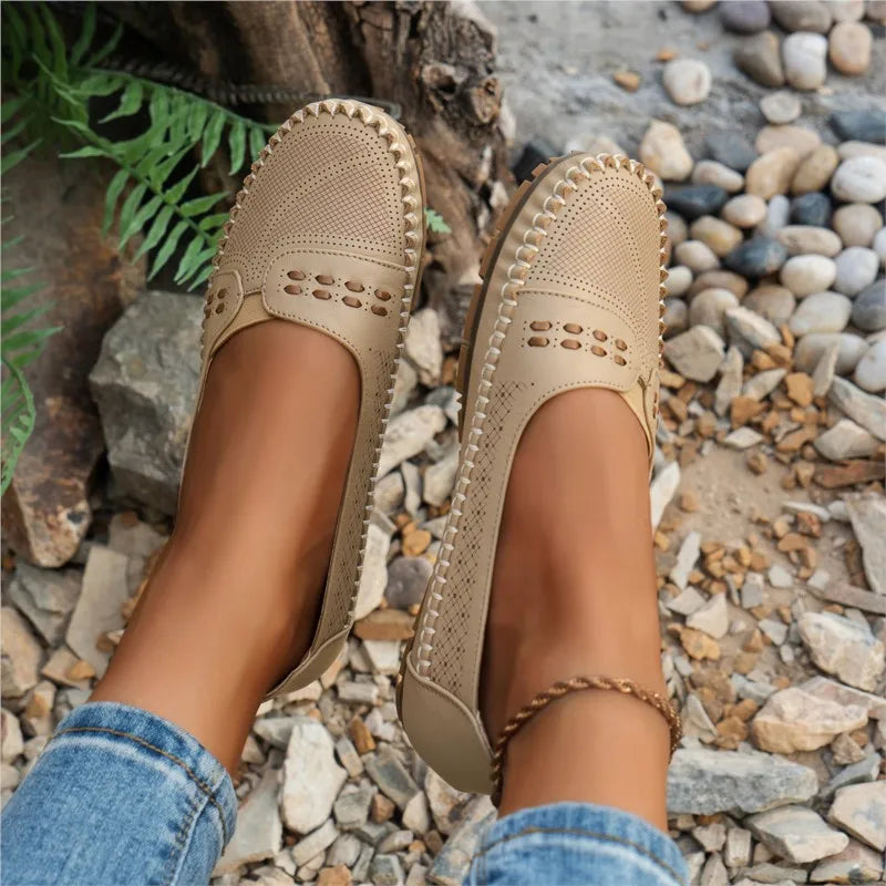 Professionelle Damen Loafer, klassisch, mit flacher Sohle, ideal als Business Schuhe für Eleganz.