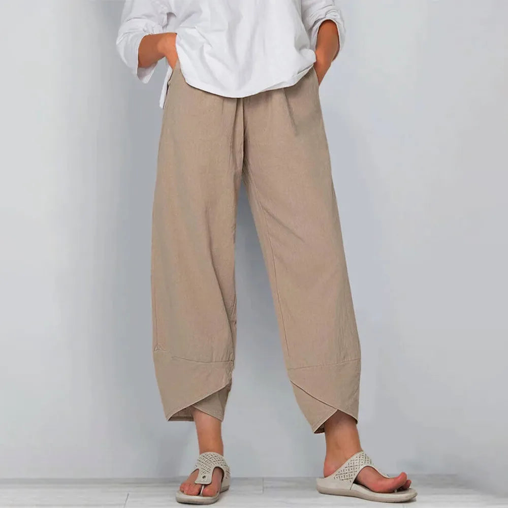 Damen Culotte Hose mit weitem Bein und hohem Bund, perfekt für bequeme Freizeitlooks.