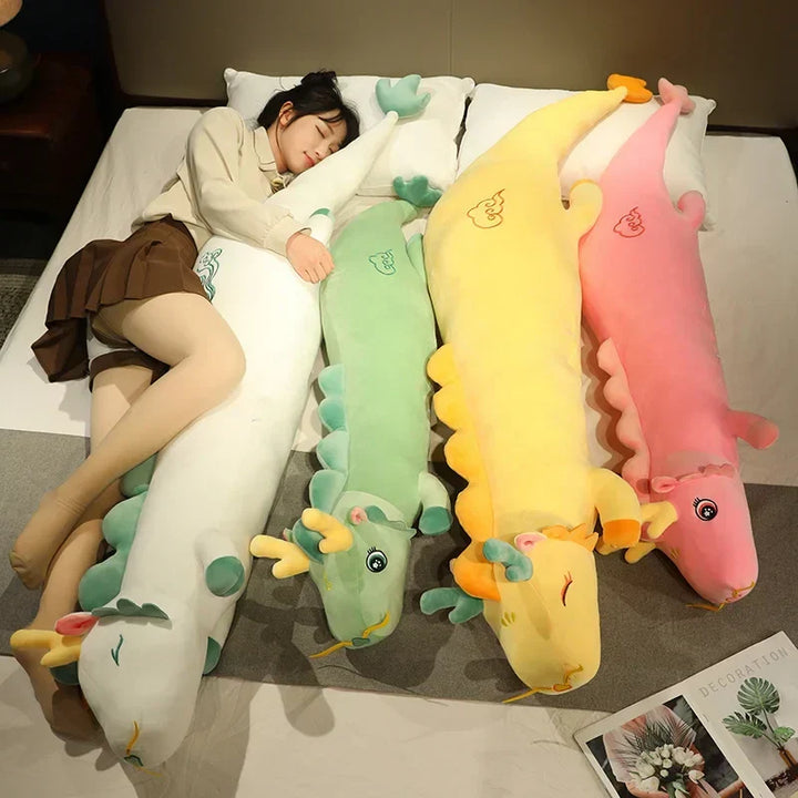 Weiches Drachen Körperkissen (100cm) als Kuscheltier und Schlafkissen für Kinder und Erwachsene, sehr bequem.