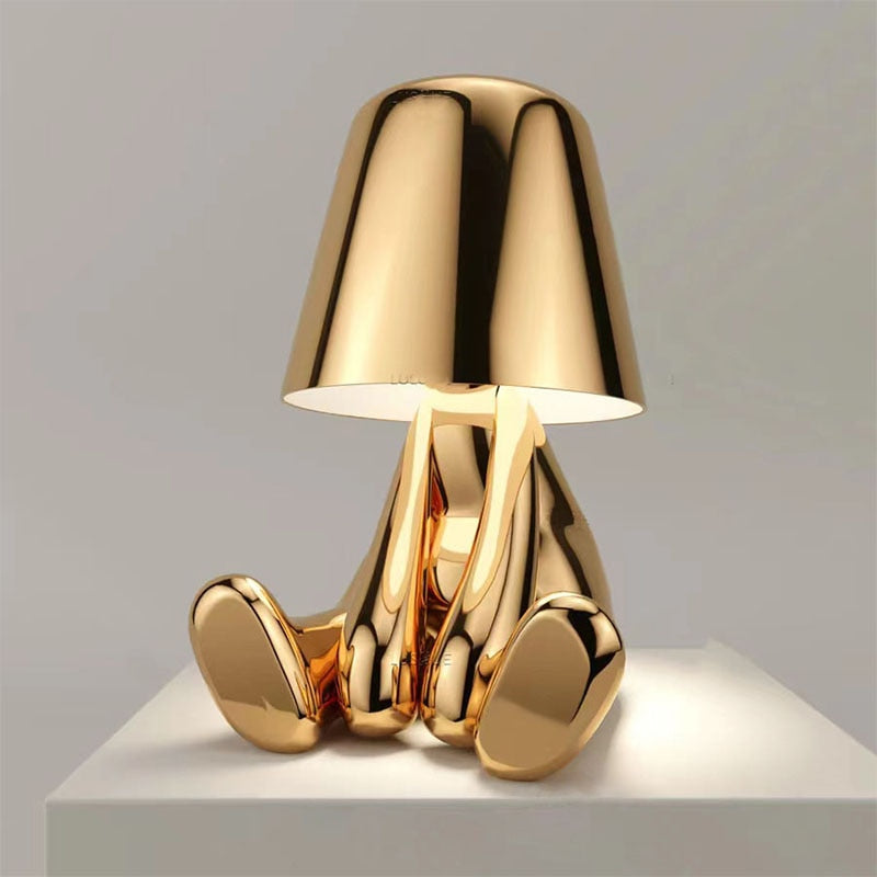 Tischlampe mit sanftem LED-Licht, moderne Dekolampe für gemütliche Wohnzimmer-Beleuchtung und Ambiente.
