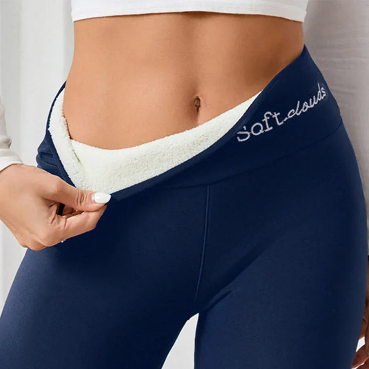 Kuschelig warme Damen Winter Leggings, figurbetont & hochgeschnitten. Ideal für kalte Tage im Alltag.