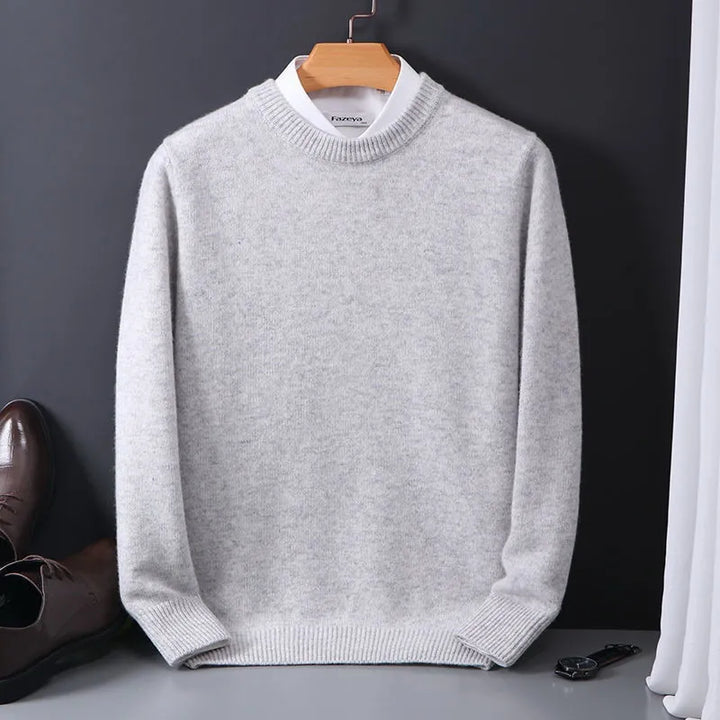 Weicher Herren Strickpullover, ideal als warmer Winter Pullover für kalte Tage und gemütliche Abende.