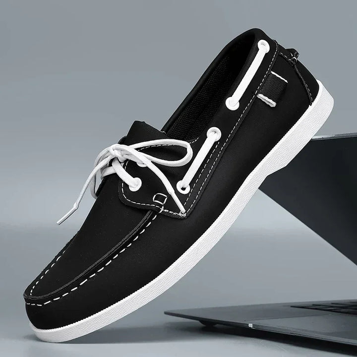 Robuste Herren Freizeitschuhe mit strapazierfähiger Komfortsohle & modischer Kontrastnaht.