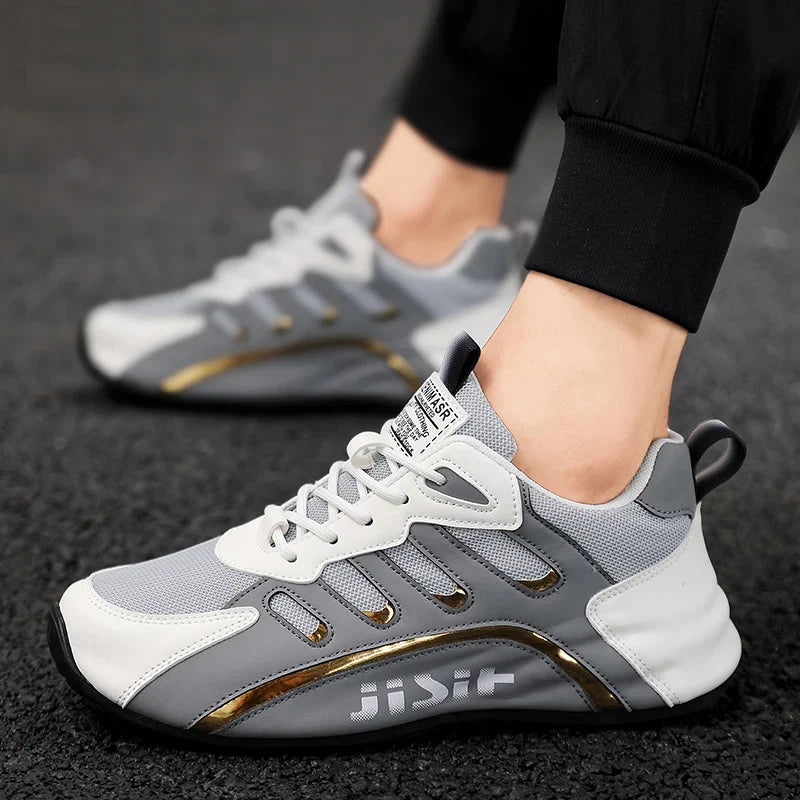 Schlichte Herren Komfortschuhe in niedrigem Schnitt, robust und atmungsaktiv, ideal für Sport und Alltag.