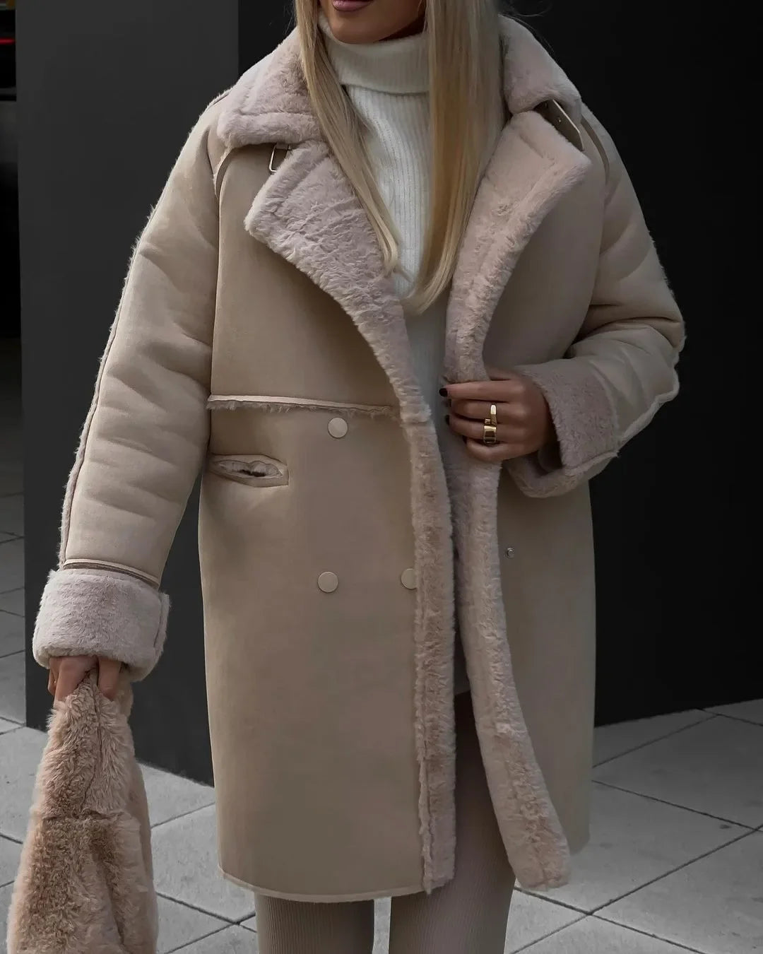 Eleganter Frauen Cardigan, modern & vielseitig. Für Damenmode im Büro oder stilvolle Freizeitlooks.