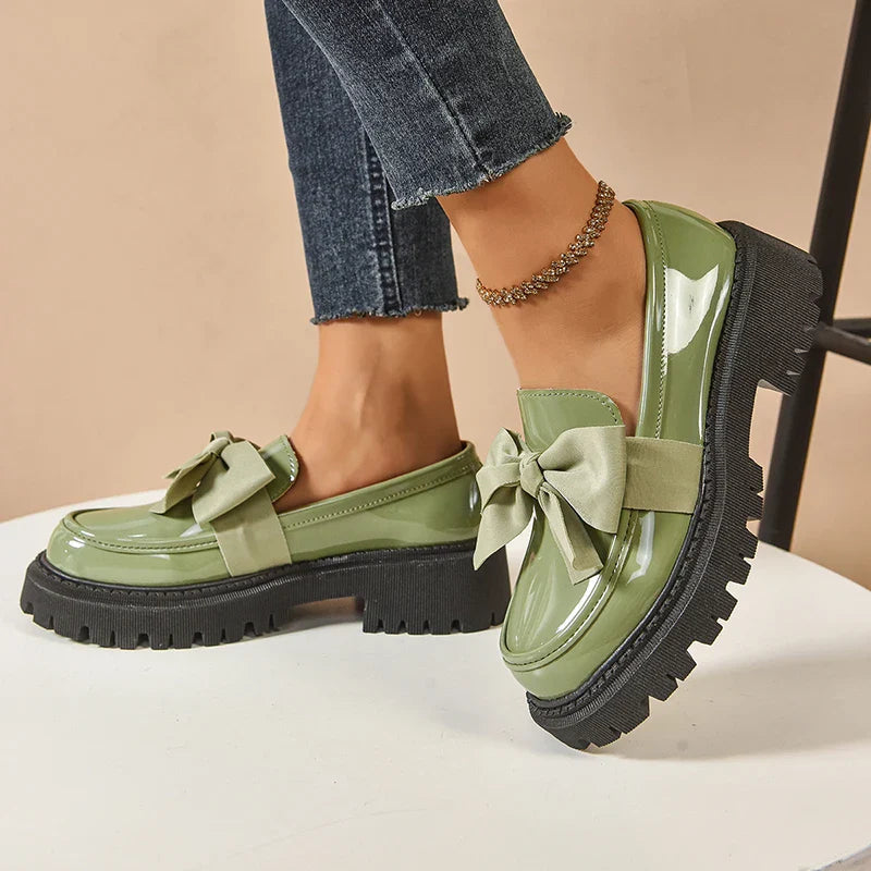 Rosa Damen Plateau Schuhe mit Schmetterlingsschleife, elegantes Design & hoher Tragekomfort.