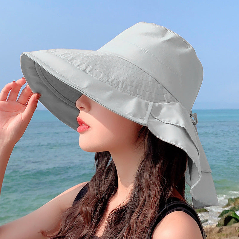 Faltbarer, atmungsaktiver Damen-Sonnenhut mit breiter Krempe & hohem UV-Schutz. Perfekt für den Urlaub.