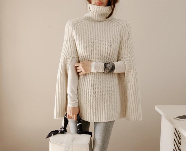 Modisches dreiteiliges Damen Winterset: Rollkragenpullover, gefütterte Jacke & Freizeithose.