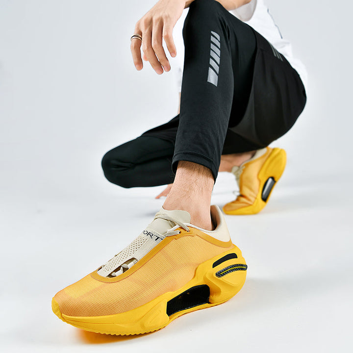 Ergonomische Herrenschuhe: Sneaker mit Komfort-Dämpfung und stabiler Sohle für sicheren Halt.