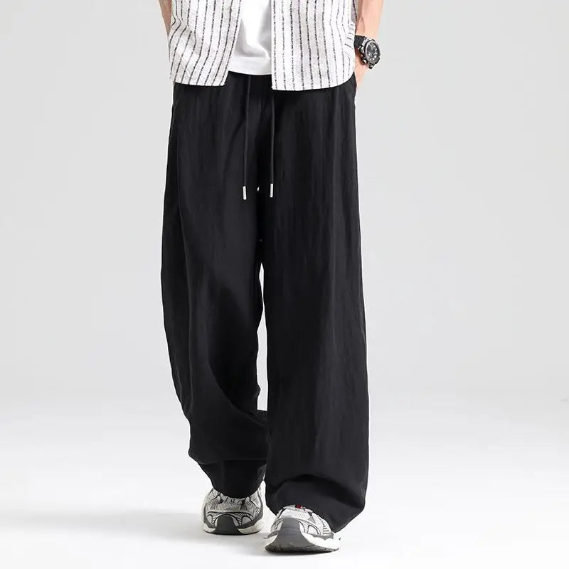 Moderne Herren Freizeithose mit weitem Bein & Kordelzug, perfekt für entspannte Looks & lässige Herrenmode, ganzjährig.