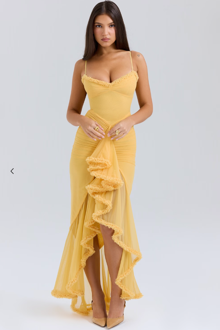 Elegantes Damen Maxikleid, gerüscht, perfekt für Hochzeitsgäste & festliche Anlässe, mit schmalen Trägern.