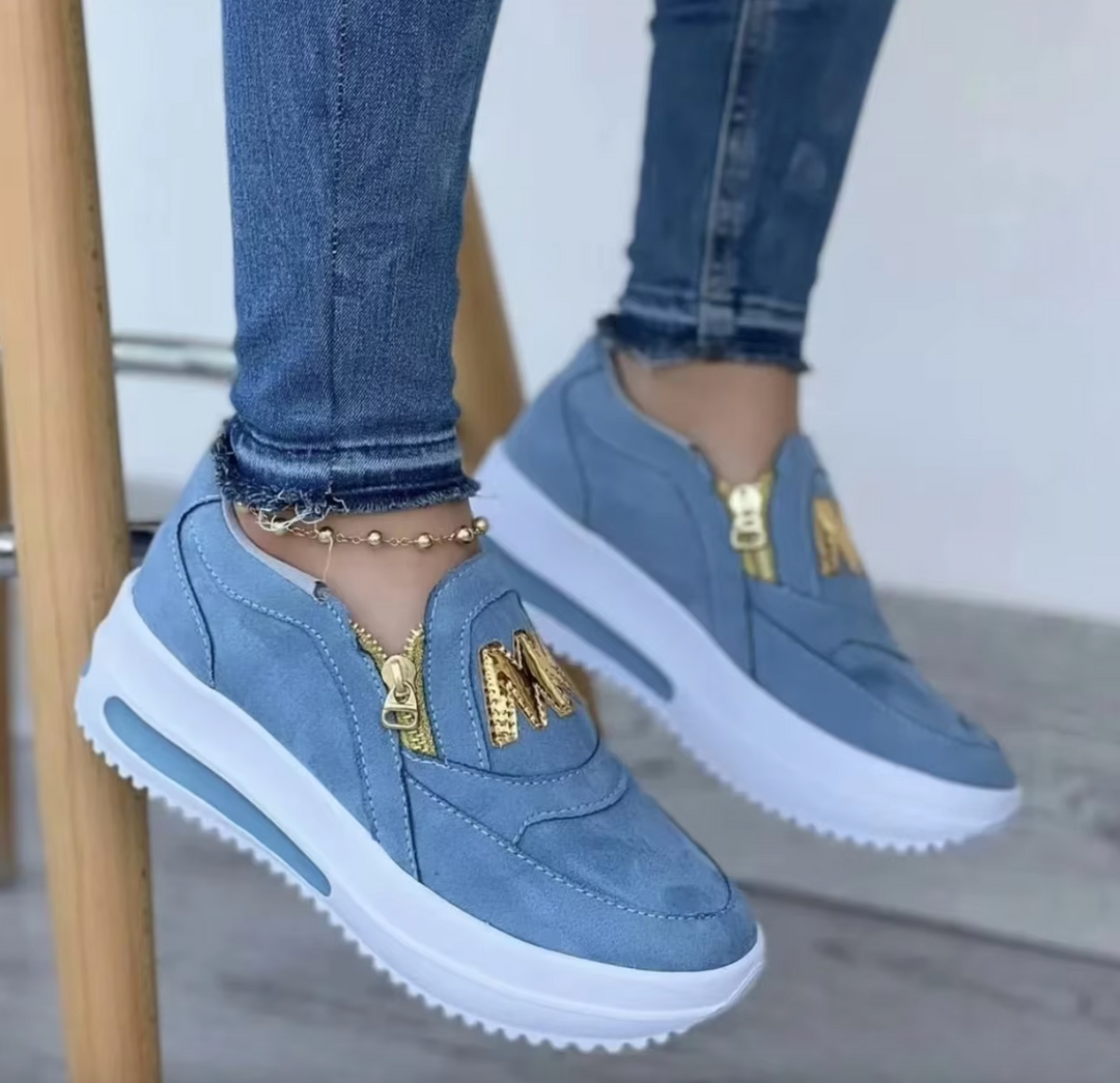 Modischer Damen Komfort Sneaker Gerlinde in elegantem Design. Ideal für Alltag & Freizeit, bietet ergonomischen Komfort.