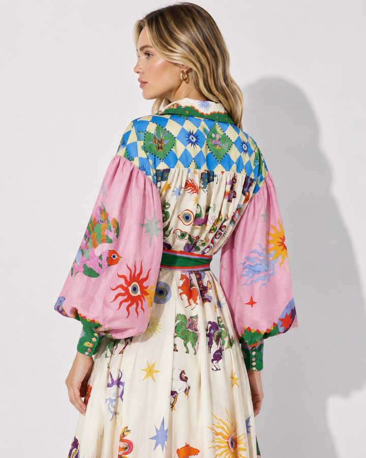 Elegantes Damen Maxikleid in Lila mit langen Ärmeln. Dieses Retro Abendkleid ist vielseitig für Festlichkeiten.
